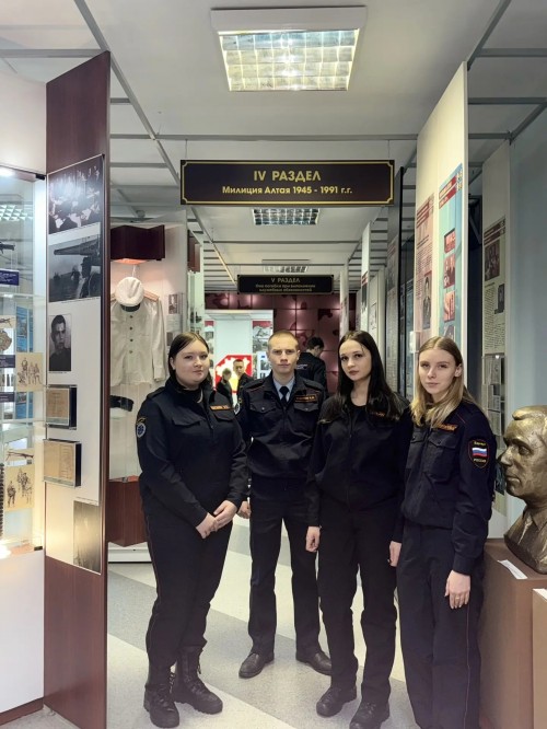 Студенты колледжа посетили музей МВД Барнаула