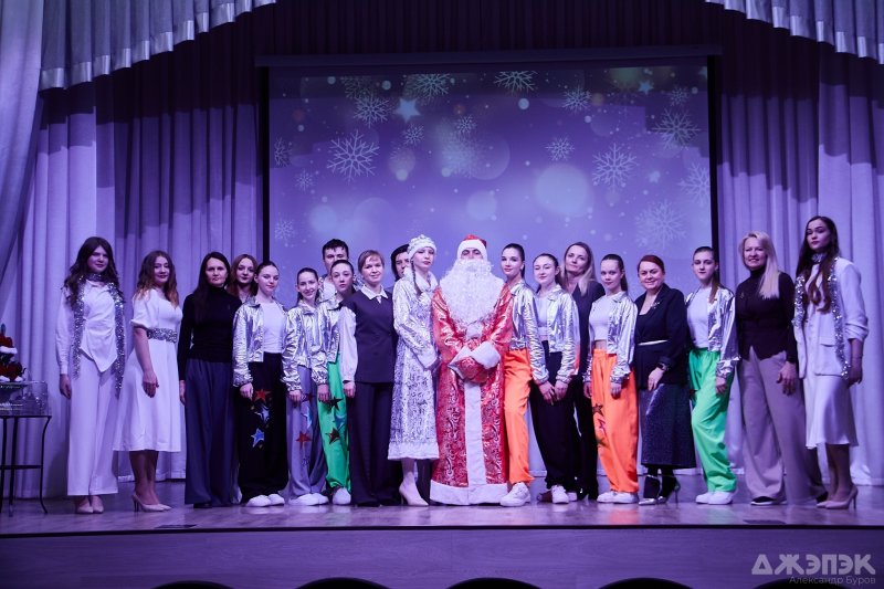 В колледже состоялось уникальное мероприятие — «Новогоднее шоу желаний»!
